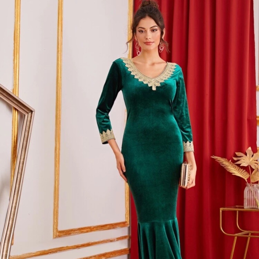 Lace Fishtail Hem Velvet dress